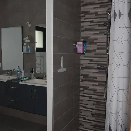 Climatisee 3 Avec Piscine Privee, Proche Centre-ville De - Fr-1-382-96 Holiday home *