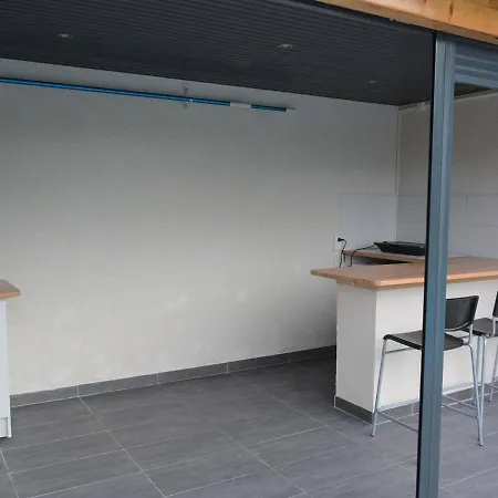Holiday home Climatisee 3 Avec Piscine Privee, Proche Centre-ville De - Fr-1-382-96 *